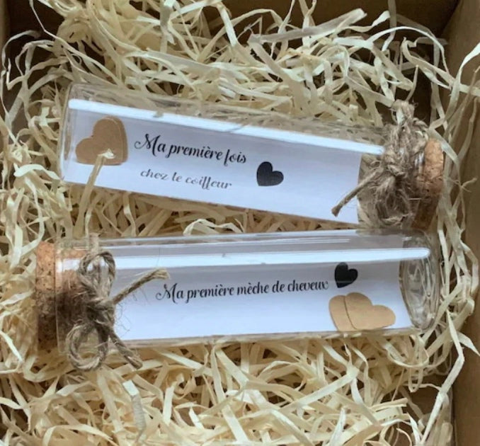 Décoration mini bouteille ma première mèche de cheveux