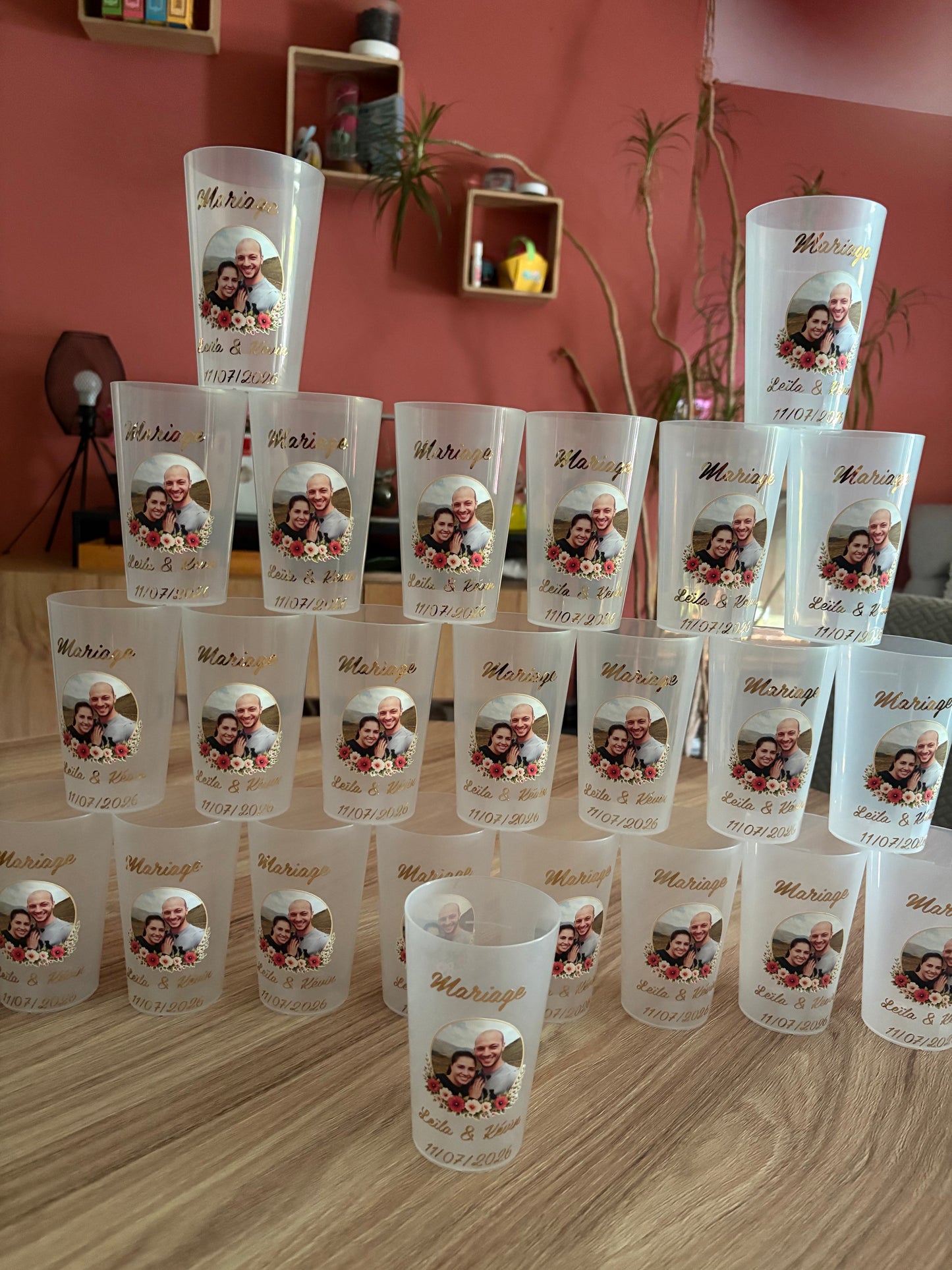 Gobelets personnalisés photo · Gobelet mariage photo · Cadeau personnalisé · Prénoms et date ·