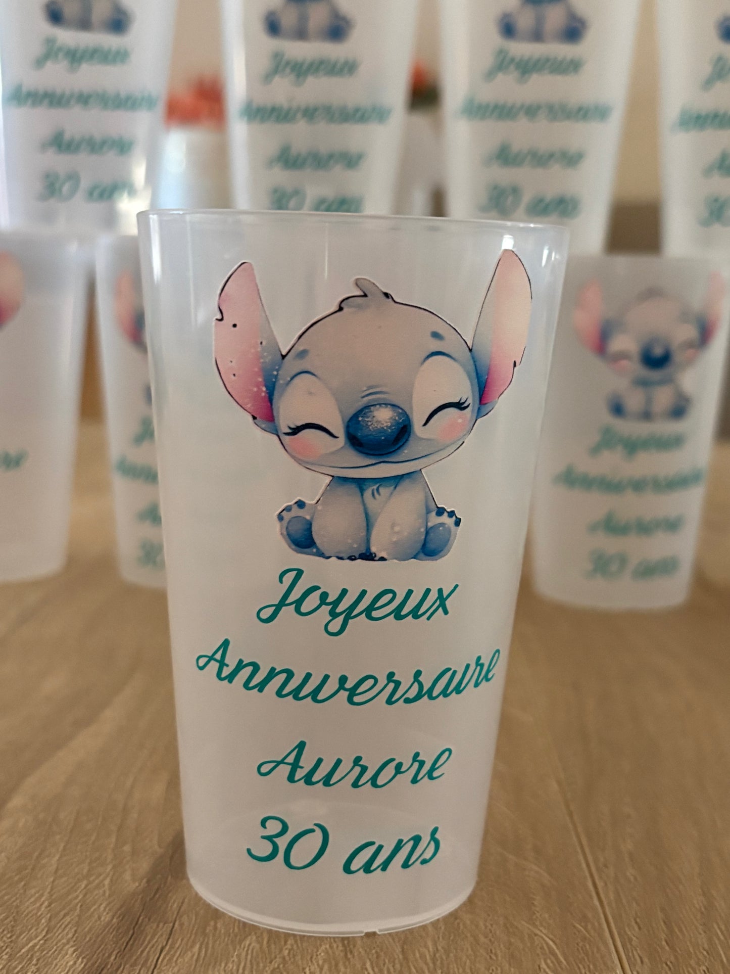 Gobelet personnalisé Stitch anniversaire ou baptême fait main – 30 cl