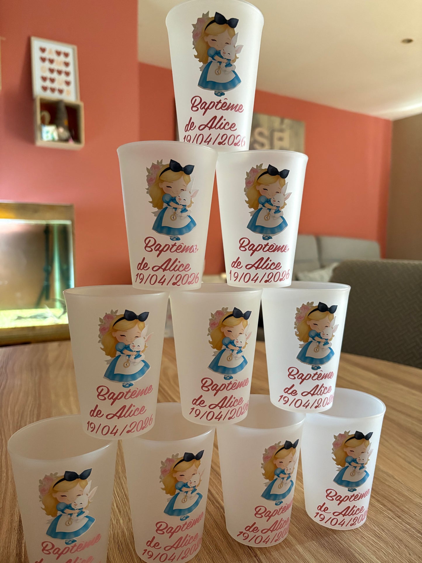 Gobelet Baptême 300 ml Pays des Merveilles – Personnalisé & Fait Main